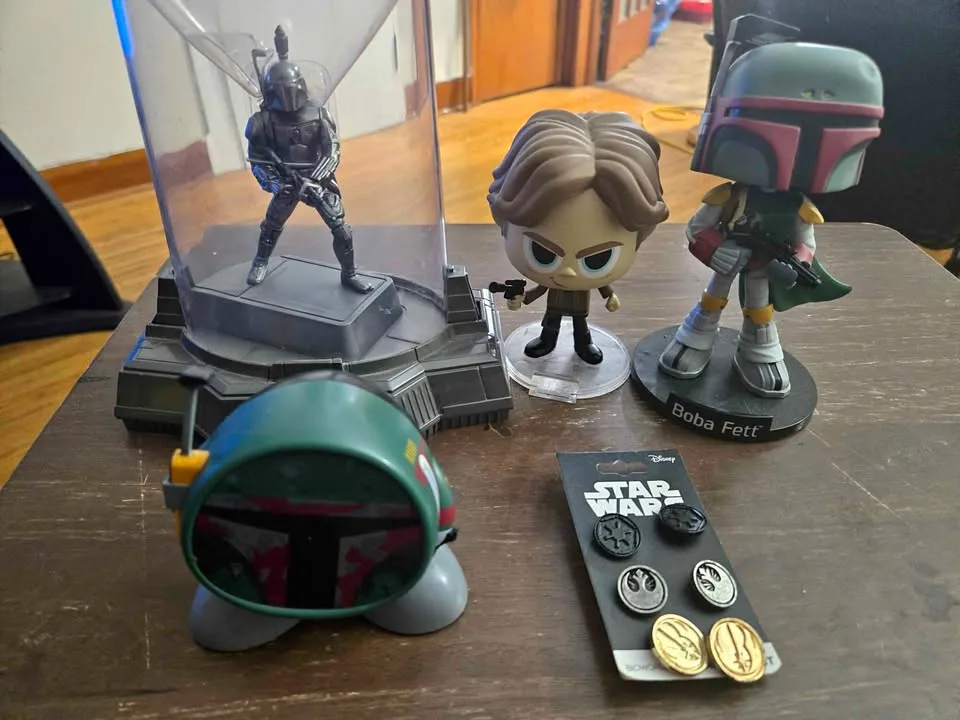Small Star Wars Collectibles Collection thumbnail