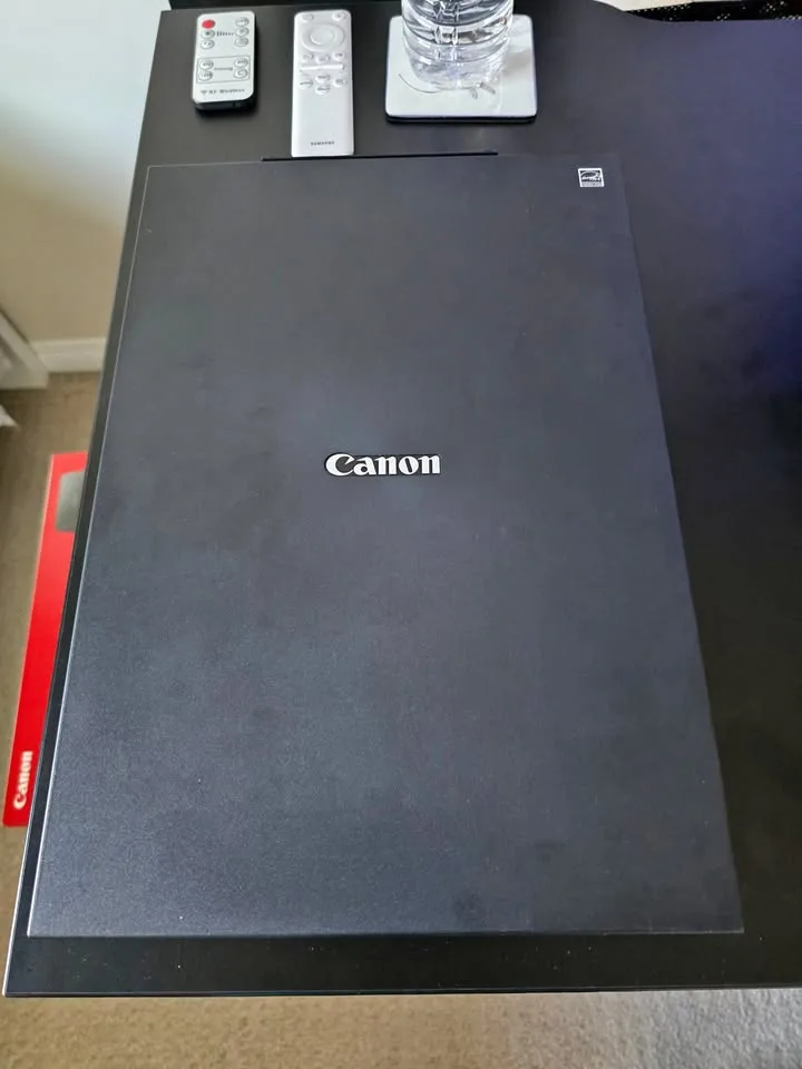 Canon CanoScan LiDE300 scanner