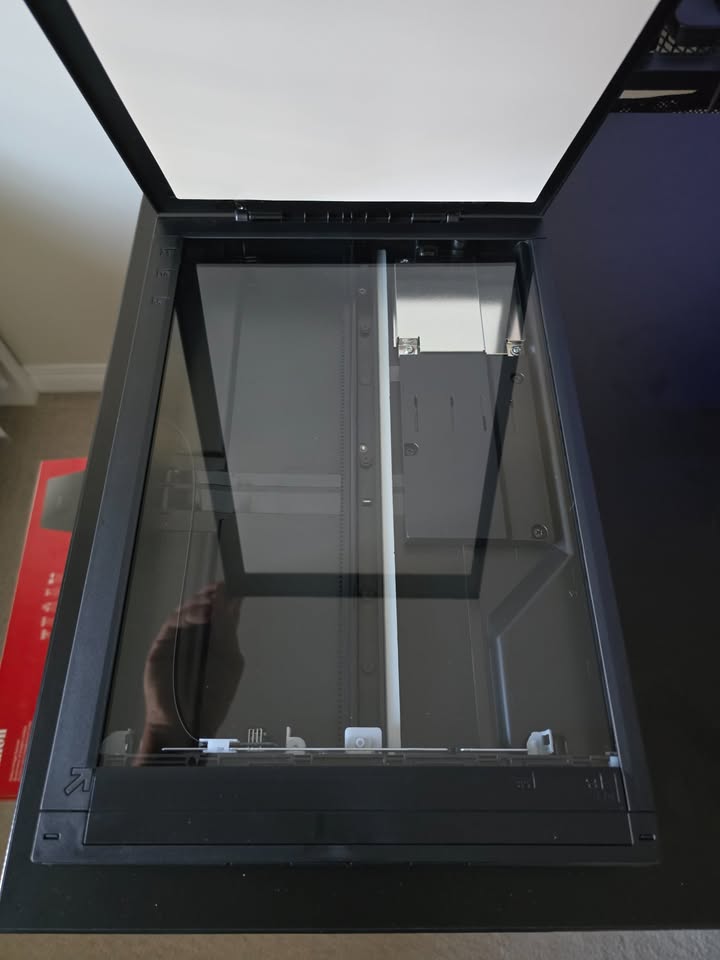 Canon CanoScan LiDE300 scanner - photo 2