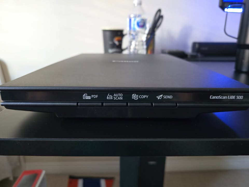 Canon CanoScan LiDE300 scanner - photo 3