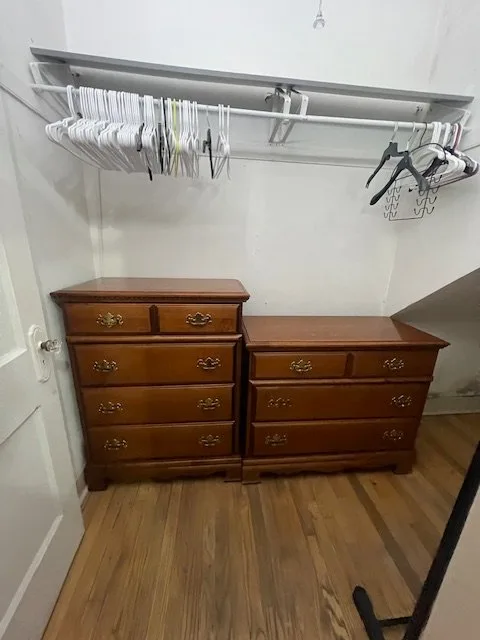 Vintage Solid Wood Dresser - 3 Drawers image indicator(9)