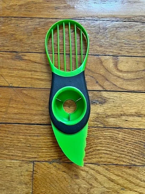 3-in-1 Avocado Cutter thumbnail