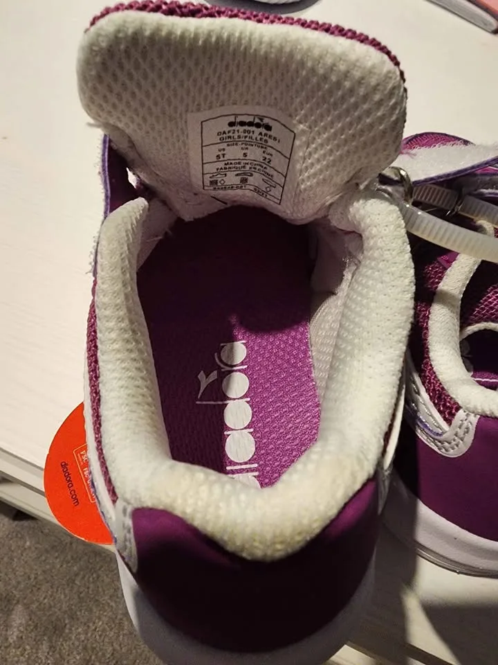 Toddler Girl size 5T pink running shoes image indicator(4)