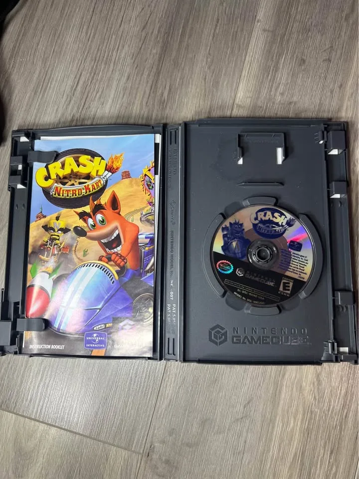 🎮 Nintendo GameCube Bundle – Excellent Condition, DOL-101 image indicator(9)