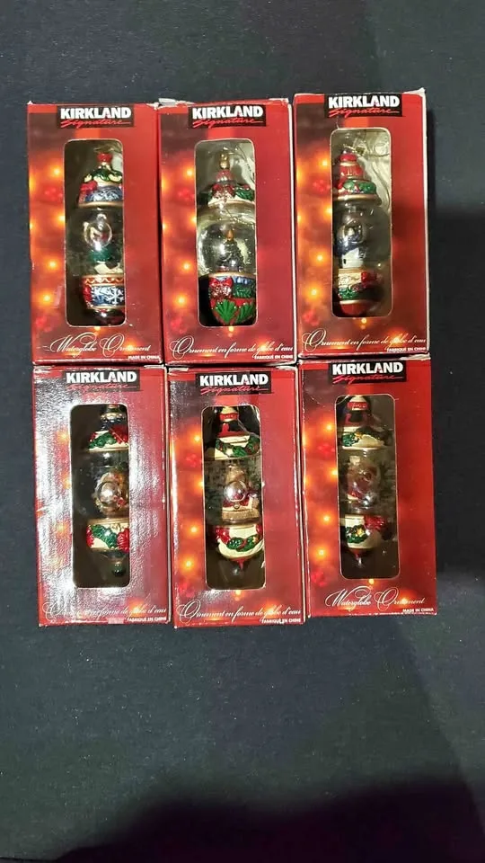 Christmas Decor- 🥕 Waterglobe ornaments, Kirkland thumbnail