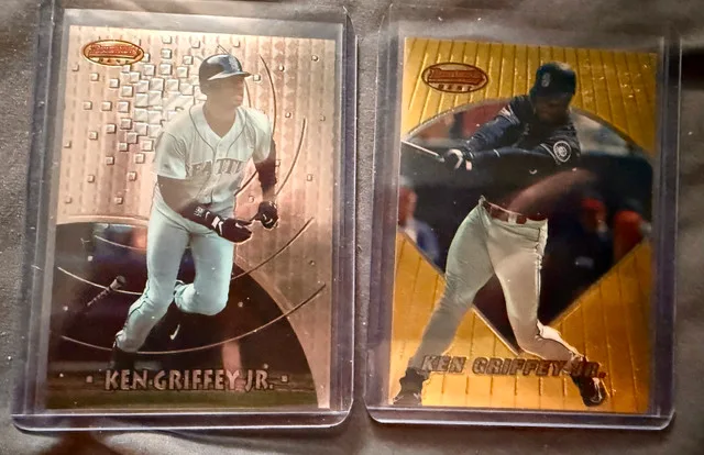 4 Ken Griffey Jr Baseball Cards image indicator(3)