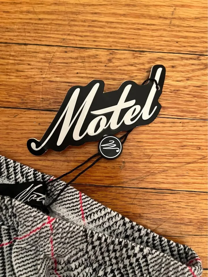 NWT Plaid Stirrup Leggings (sz-S) image indicator(3)