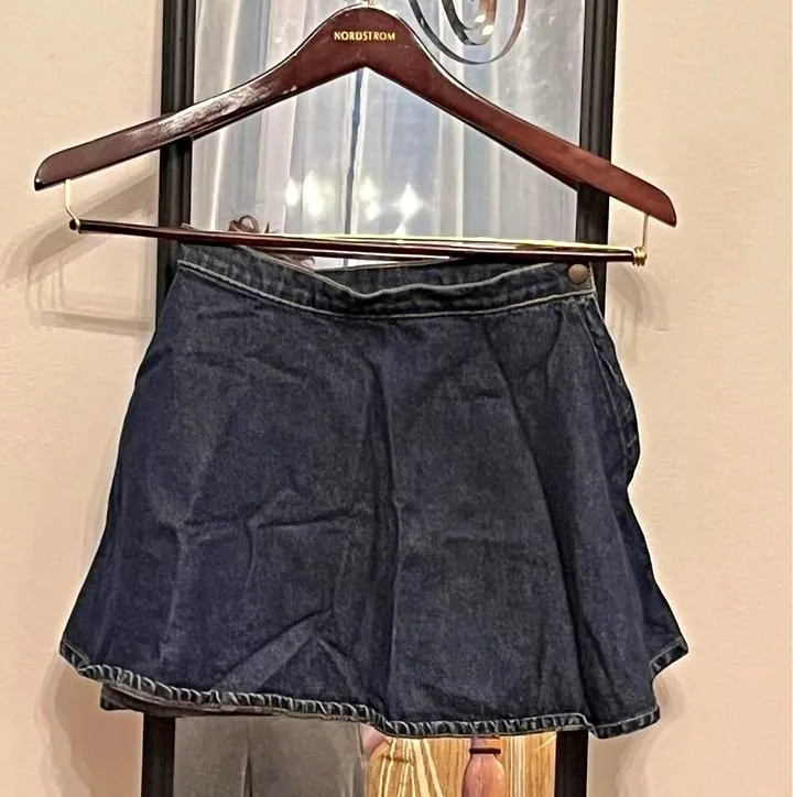 American Apparel Denim Skirt (sz-XS) thumbnail