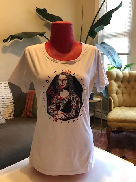 Mona Lisa cartoon T-shirt image indicator(2)