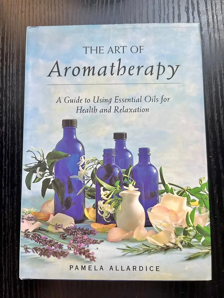 The Art of Aromatherapy Book thumbnail
