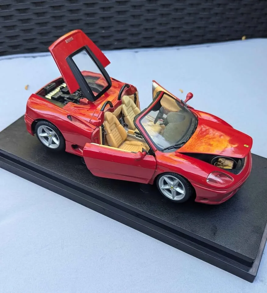 Vintage HotWheels 1:18 Ferrari 360 Spider Diecast Model 🏎️✨ image indicator(2)