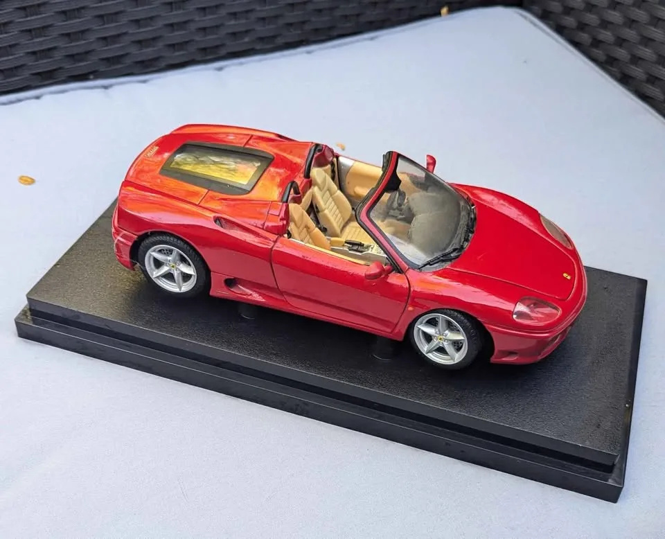 Vintage HotWheels 1:18 Ferrari 360 Spider Diecast Model 🏎️✨ image indicator(6)