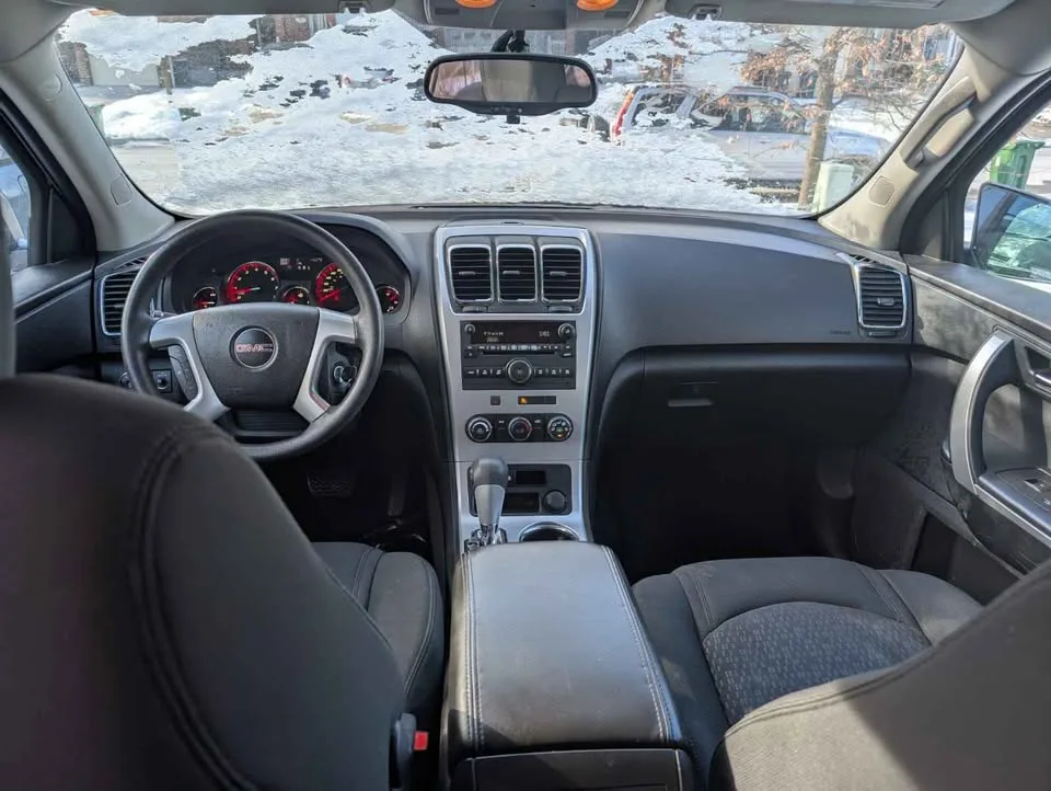 2012 GMC Acadia image indicator(6)