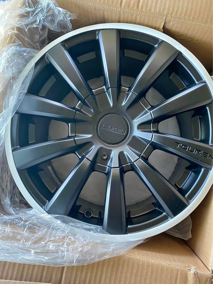 Touren TR3 rims new in box