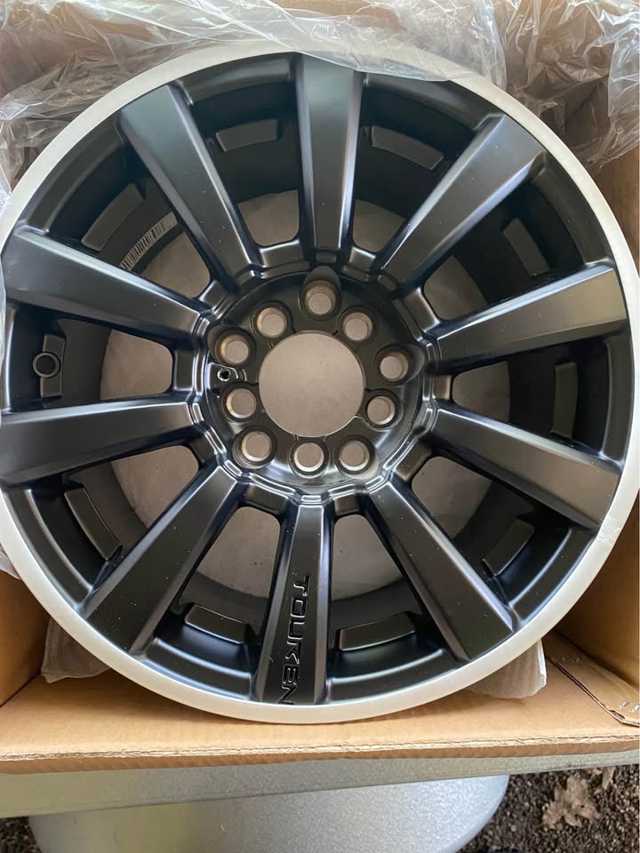 Touren TR3 rims new in box - photo 4