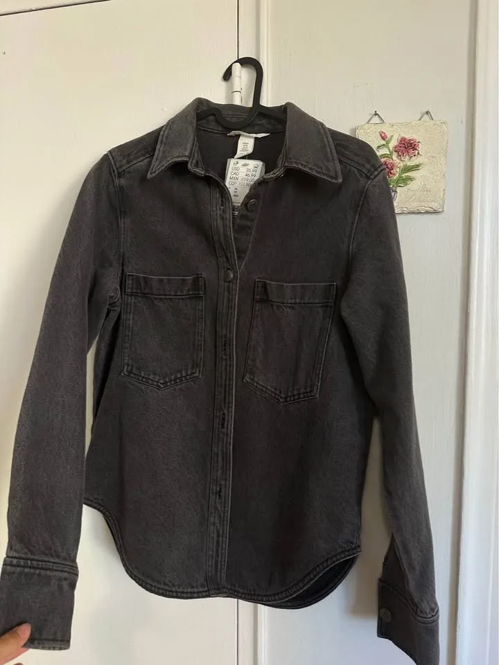 New H&M Black Denim Jacket image indicator(5)