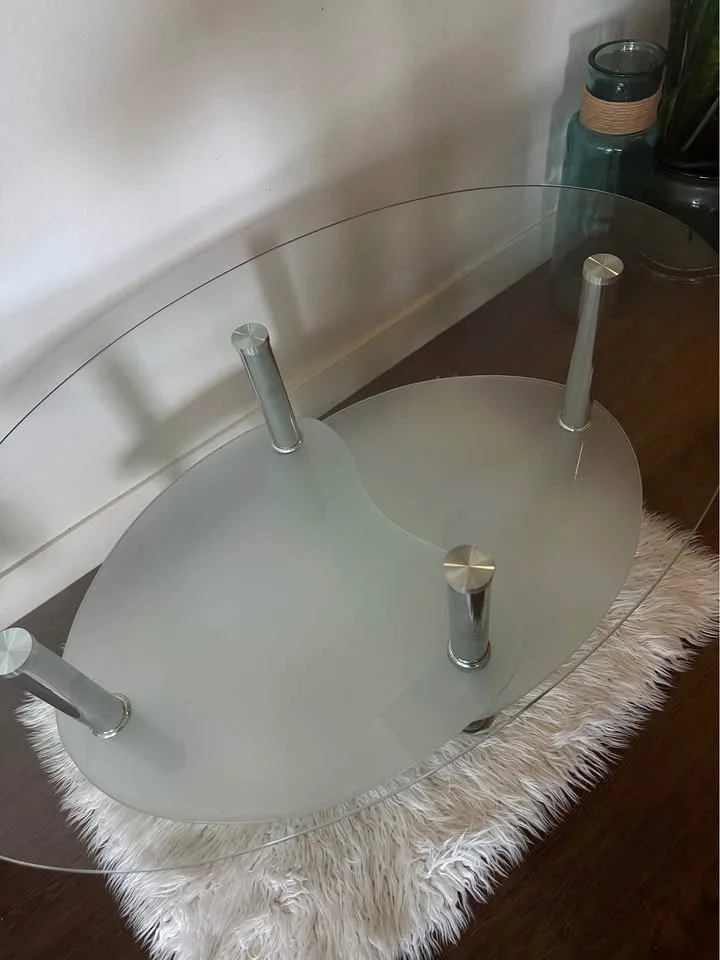 Modern Glass Coffee Table image indicator(6)