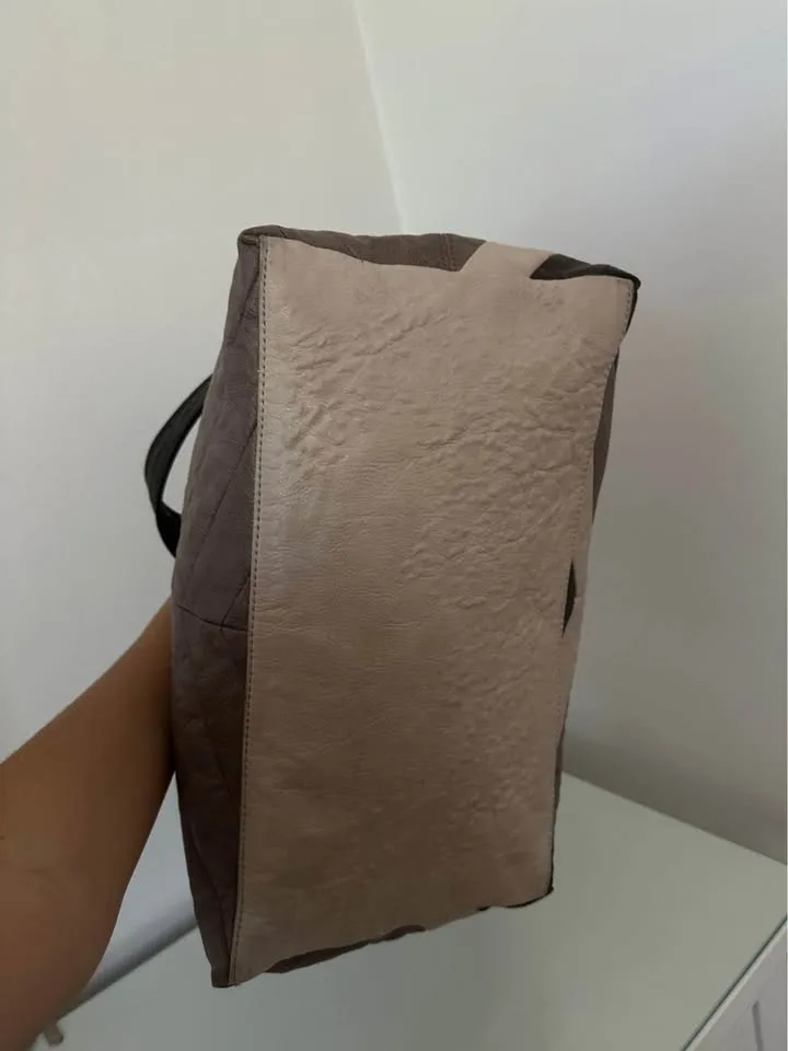 Guess Genuine Leather Shoulder Bag image indicator(7)