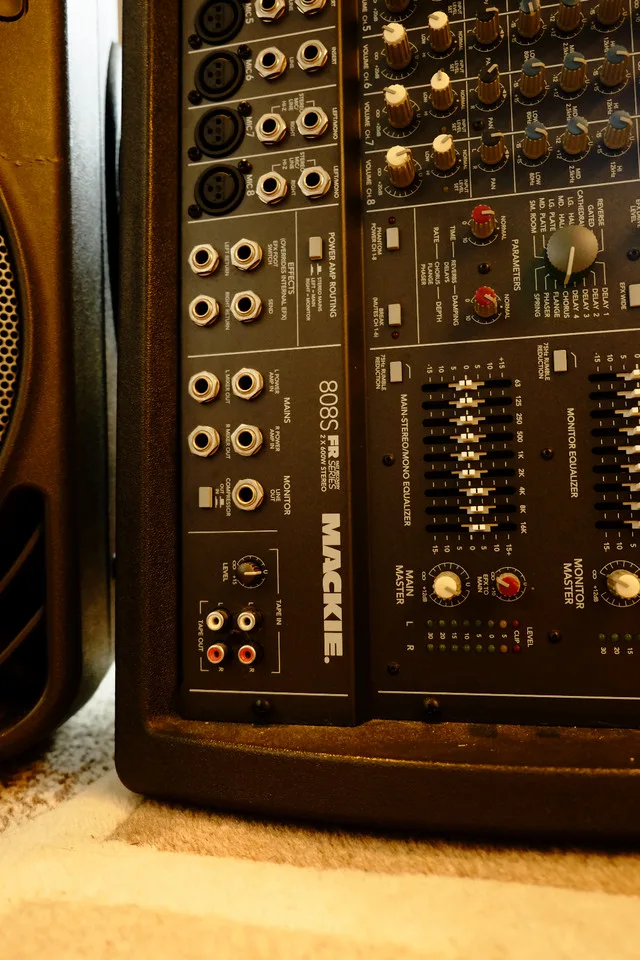 Mackie 808S FR PA System with C300 Monitors & Stands image indicator(7)