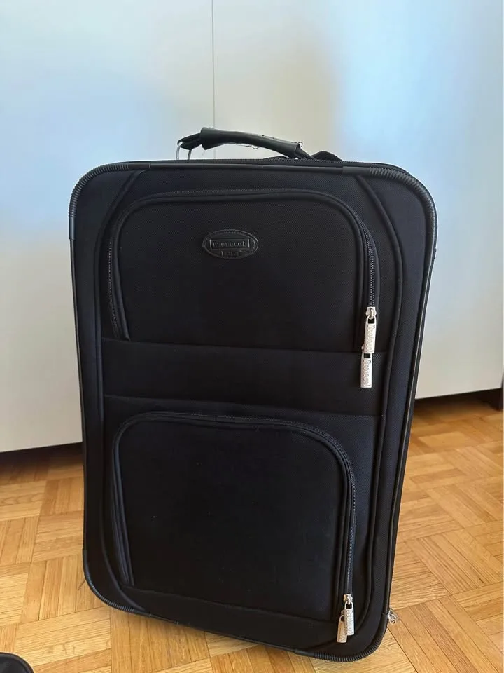 Black Luggage Suitcase Set image indicator(3)