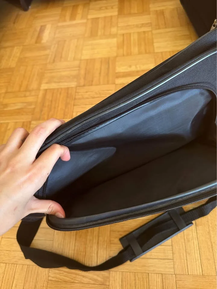 Black Luggage Suitcase Set image indicator(10)