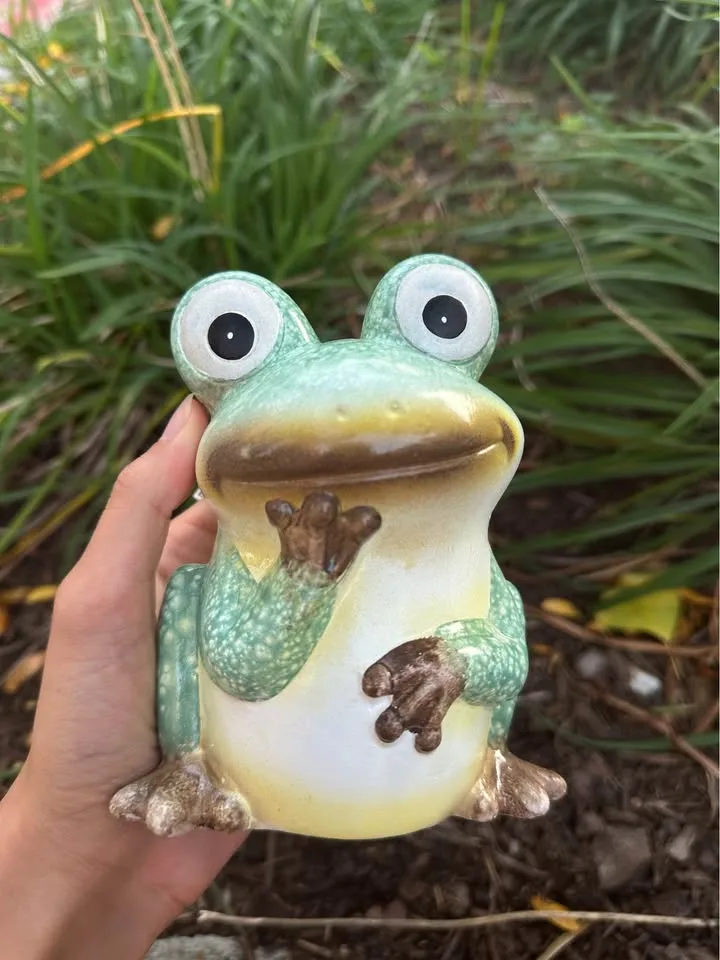 Frog Garden Figurine Decor image indicator(3)