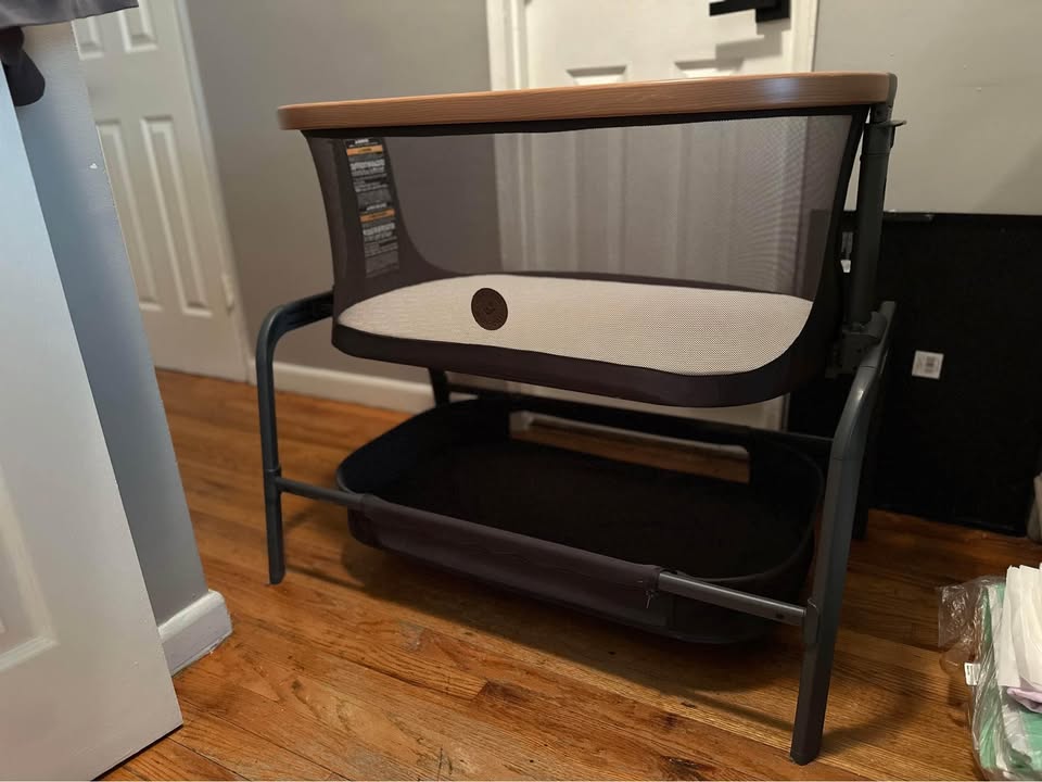 Maxi-Cosi Iora Bedside Bassinet, Essential Graphite - photo 2