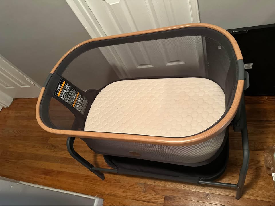 Maxi-Cosi Iora Bedside Bassinet, Essential Graphite - photo 4