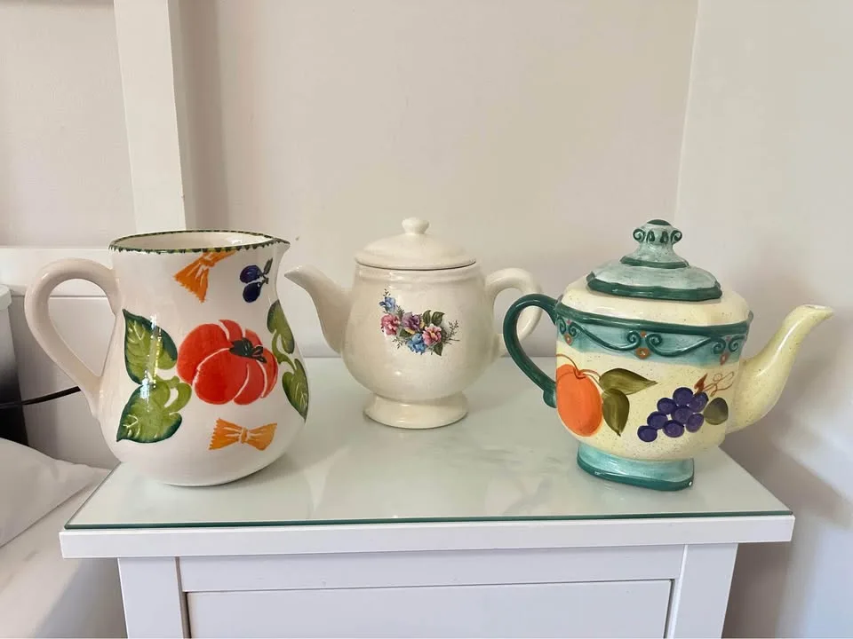 Ceramic Kitchen Set/ Decor (Pitcher, Teapot, Sugar Pot, Tray) image indicator(4)