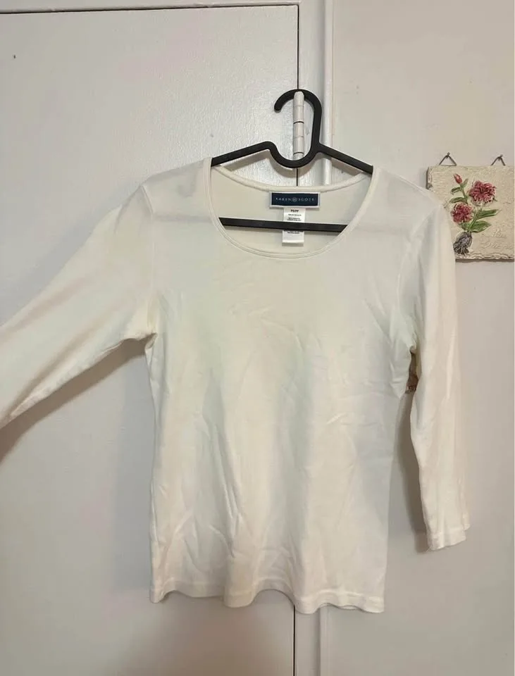 30+ Women’s Tops Size Small image indicator(6)