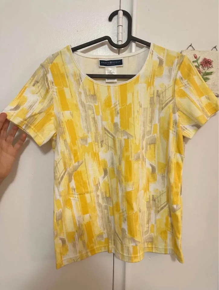 30+ Women’s Tops Size Small image indicator(9)