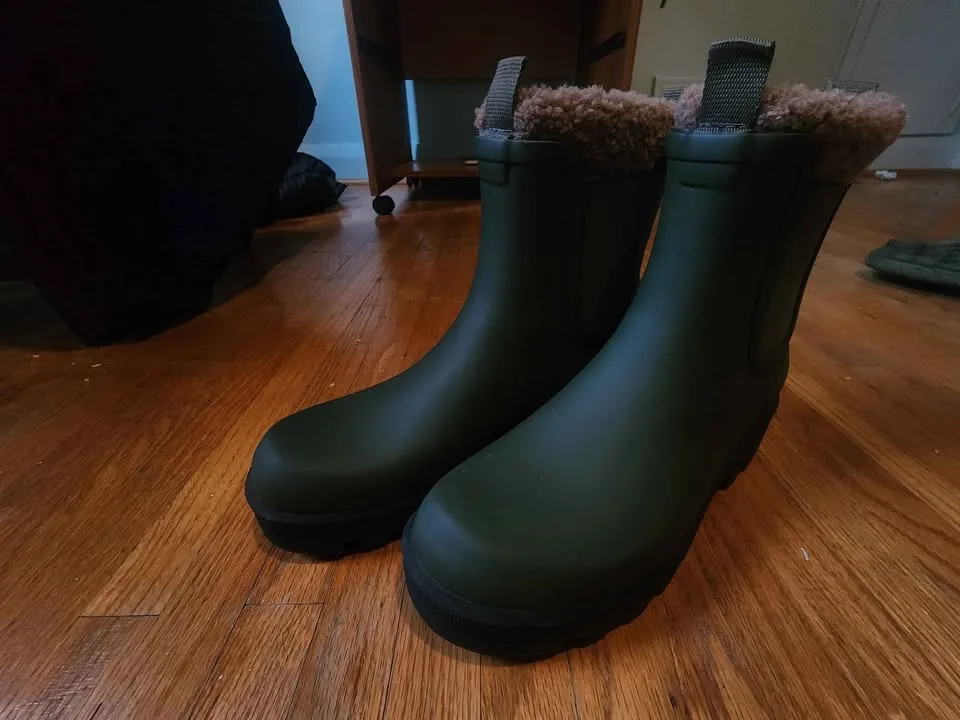 Cougar Winter Boots – Size 8 – $40 (Never Used) image indicator(4)