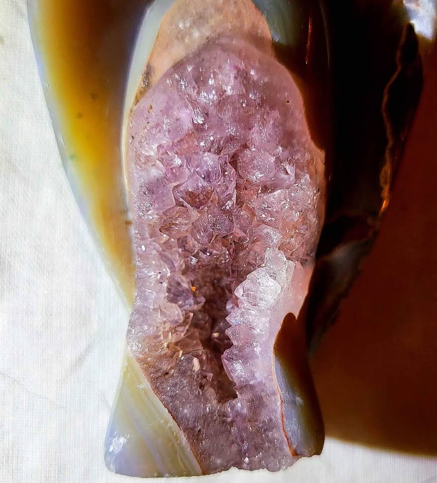 Blue Agate Angel with Amethyst Druze - photo 2