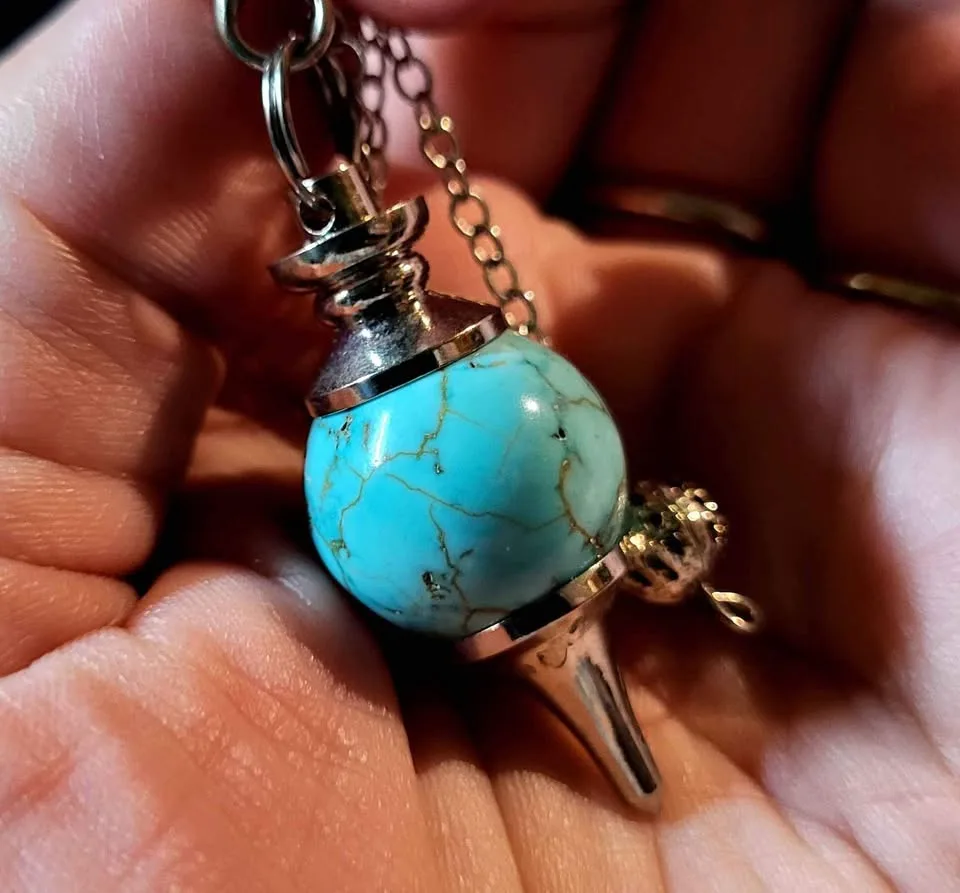 CRYSTAL PENDULUMS - MANY DIFFERENT TYPES AVAILABLE image indicator(5)