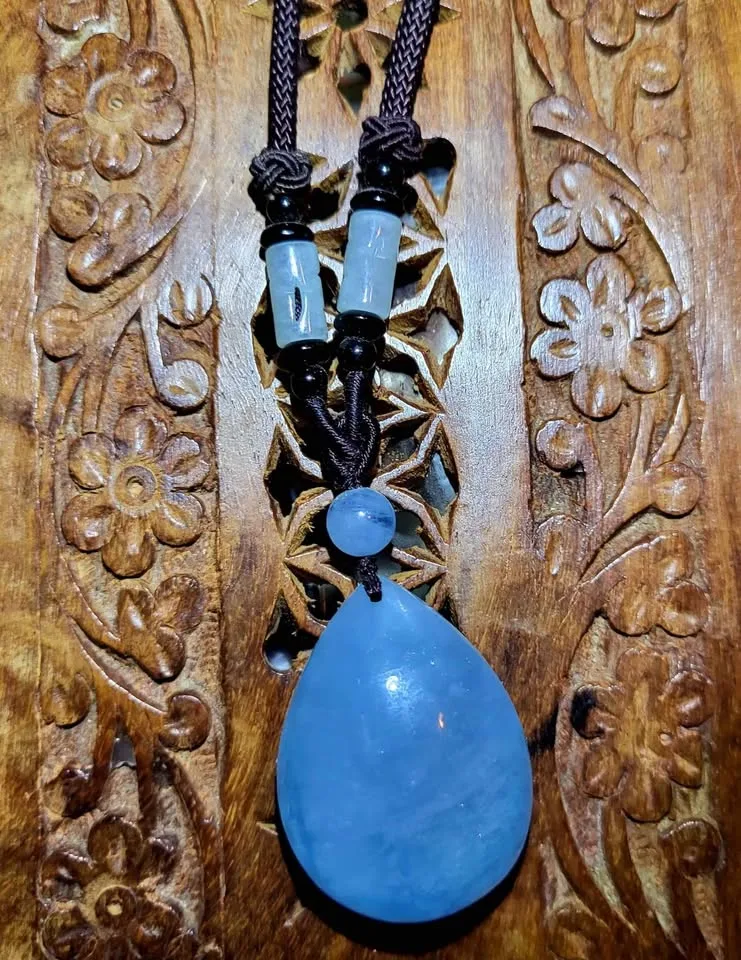 Crystal - Aquamarine teardrop pendant image indicator(3)