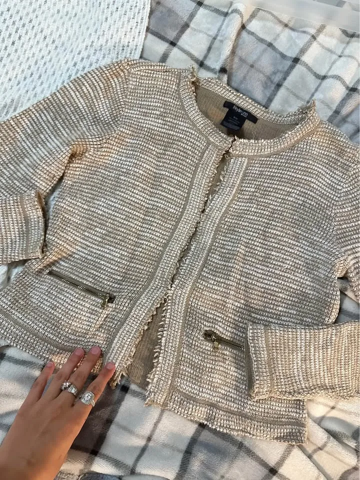 Tweed Beige & White Button-Up Sweater image indicator(8)