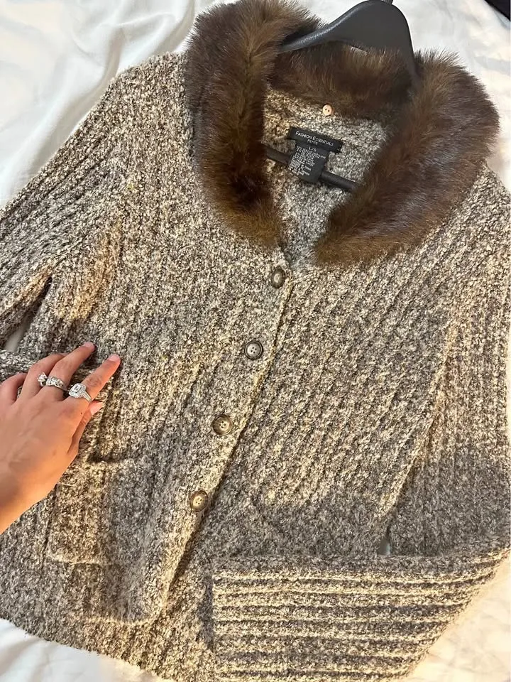 Fur Trim Knit Cardigan thumbnail
