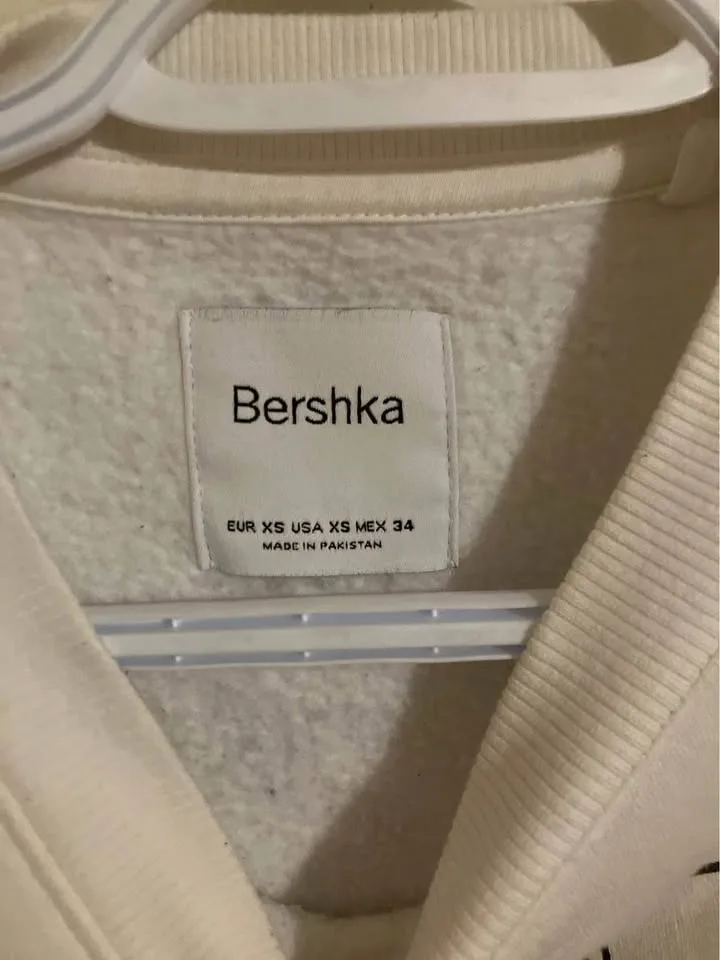 Bershka Yoru No Kyofu Graphic Sweatshirt Sweater XS image indicator(3)