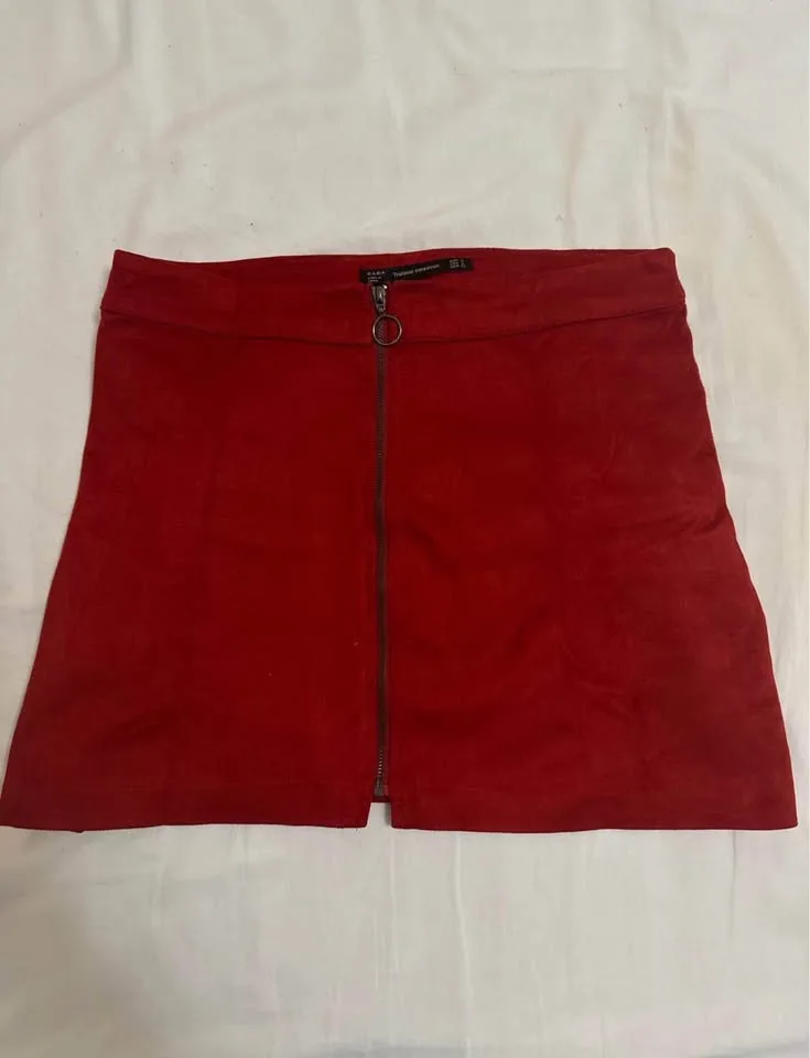 Zara Red Velvet Skirt image indicator(3)