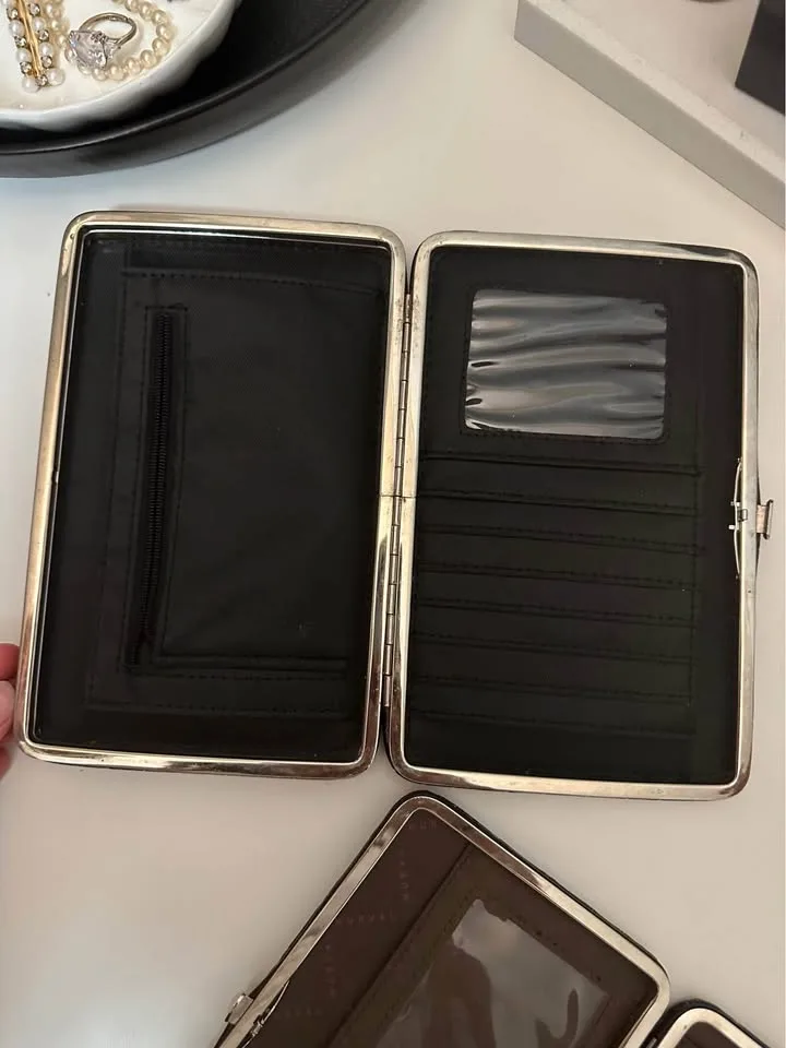 Grunge Brown Clutch Wallets image indicator(3)