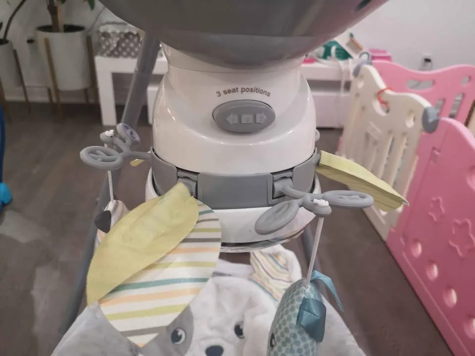 Fisher-Price Puppy Cradle 'n Swing image indicator(2)