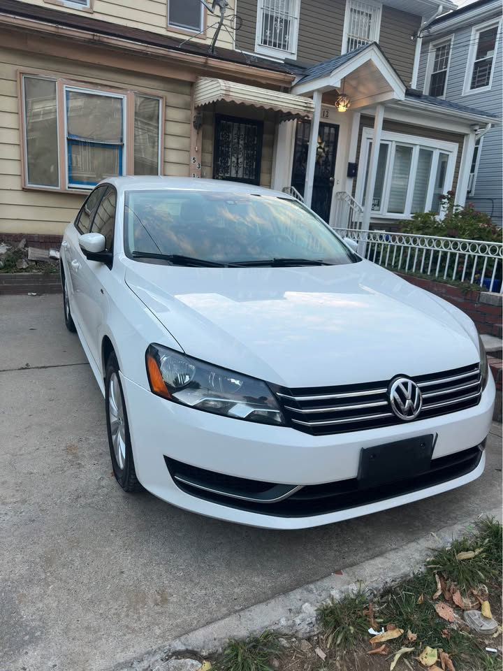 2015 Volkswagen Passat 1.8T Wolfsburg Edition Sedan 4D - photo 3
