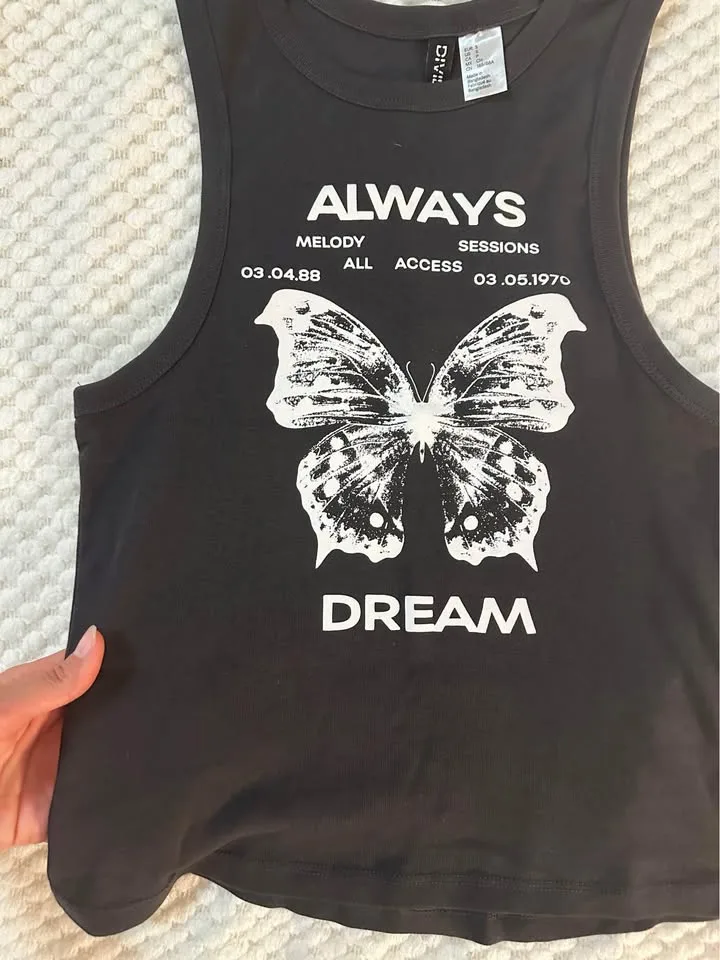 H&M Graphic Halter Tank image indicator(2)