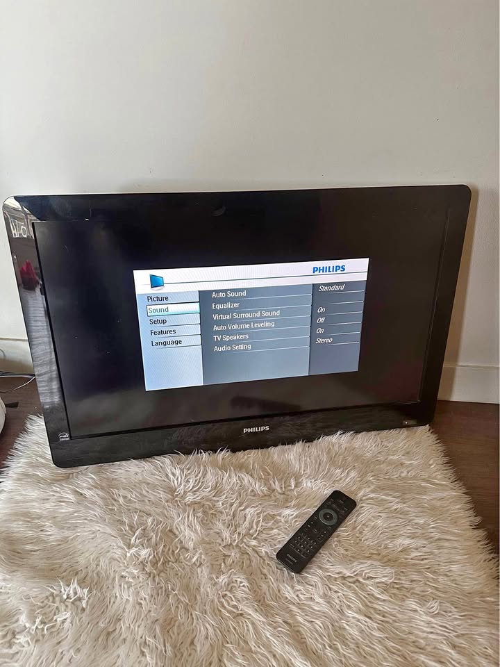 Philips 32” LCD TV – Works Great!