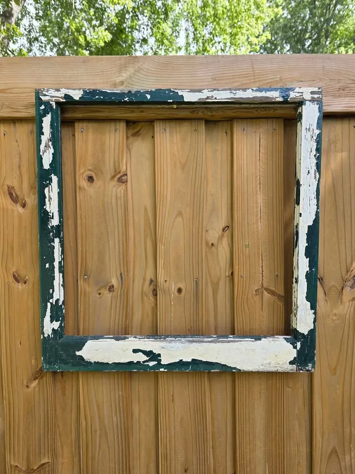 Vintage farmhouse window frame image indicator(2)