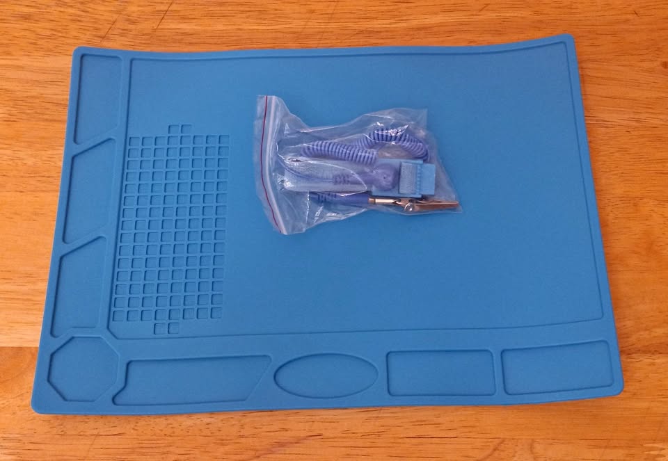 Silicone Soldering Mat with Wrist Strap