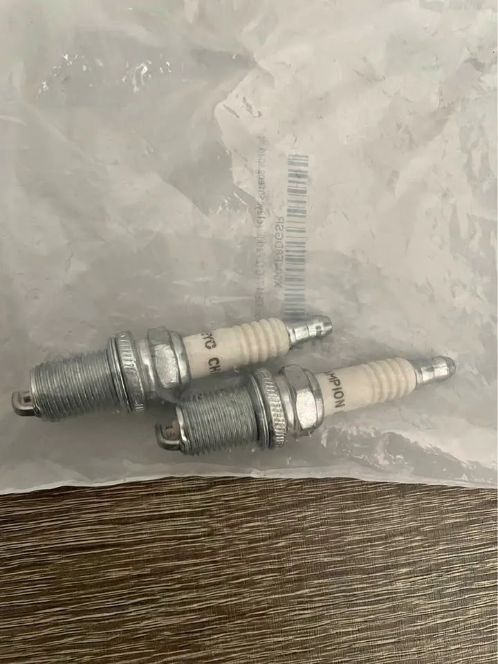Champion Spark plugs (2 pack) thumbnail