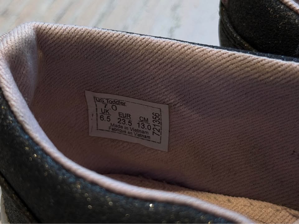 Black sparkly vans toddler size 7 - photo 3