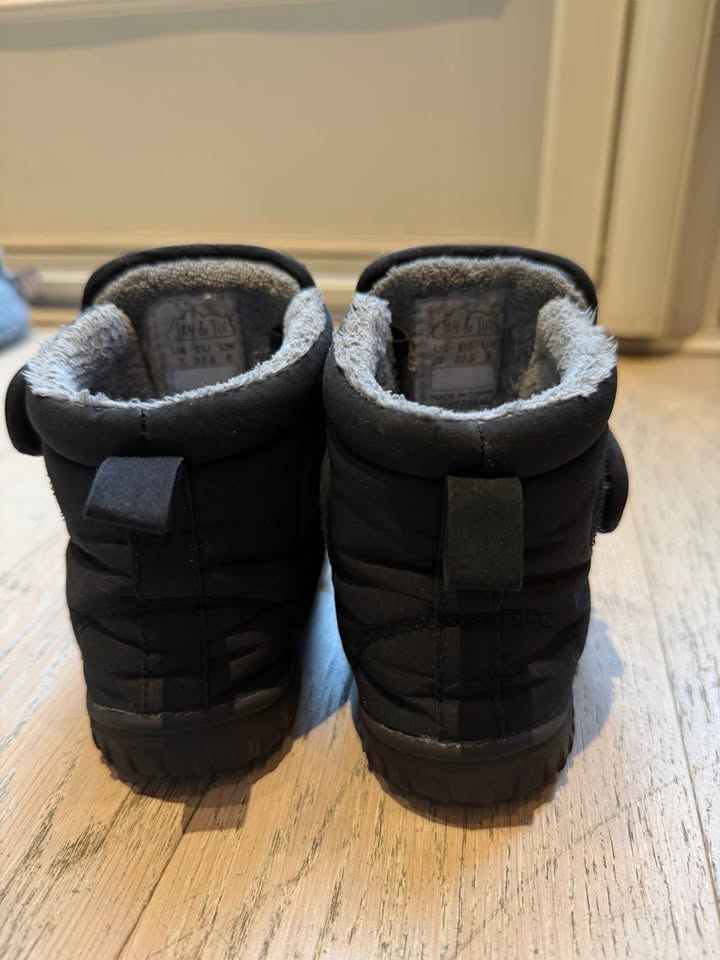 Jan and Jul insulated ankle boots size 7 - photo 3