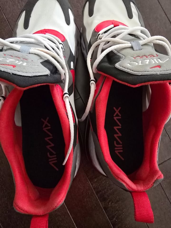 Nike Air Max 270 React Black Iron Grey University Red - photo 3